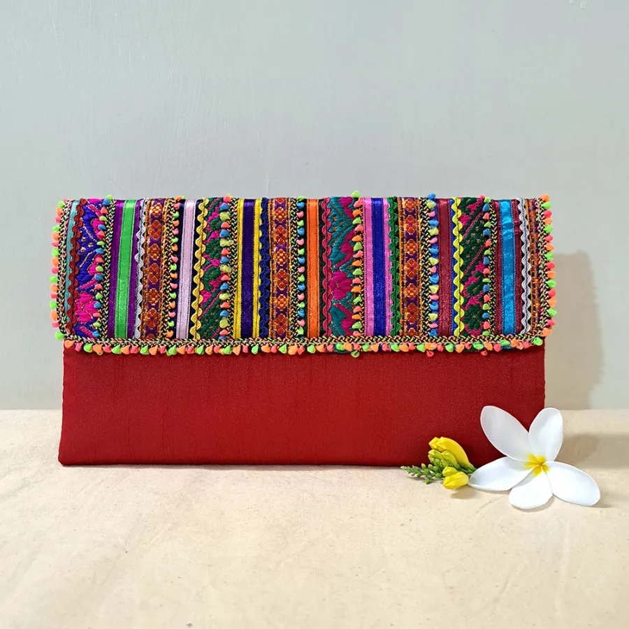 Hari Jari Art Happy Hand Clutch