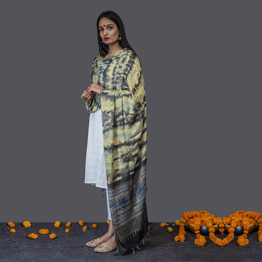 Ajrakh Dupatta - Image 3
