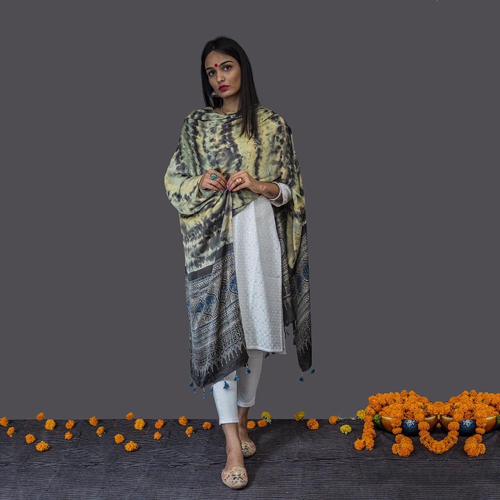Ajrakh Dupatta - Image 2