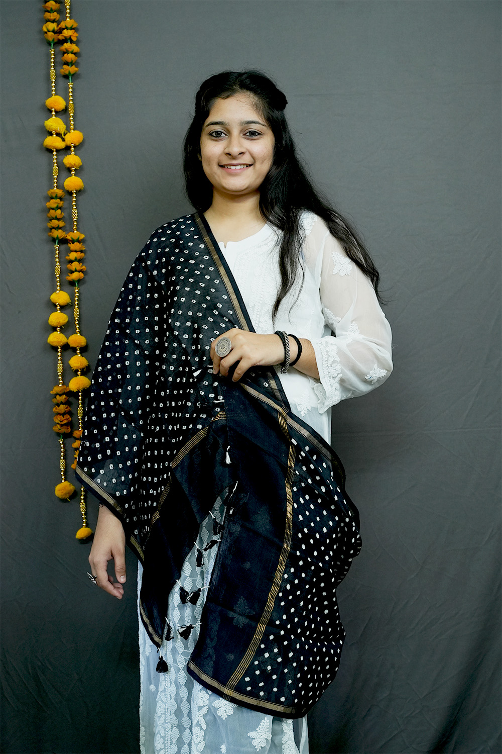 Bandhani Stole