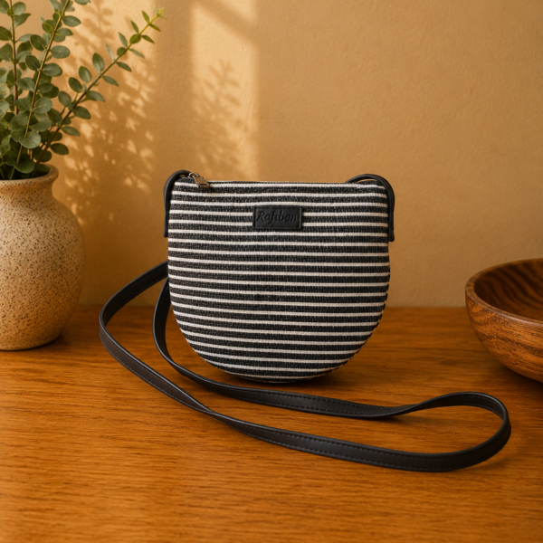 Half moon sling