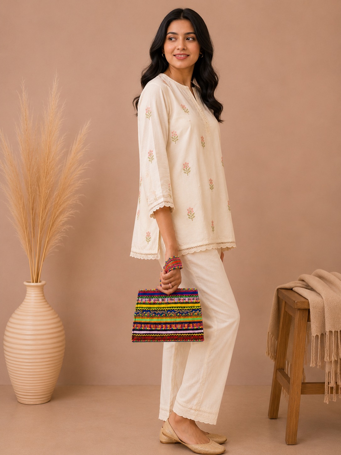 hand clutch for women