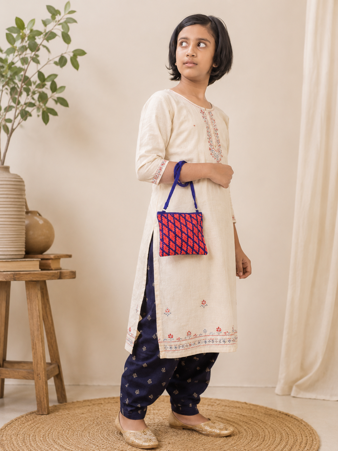 girls sling bag