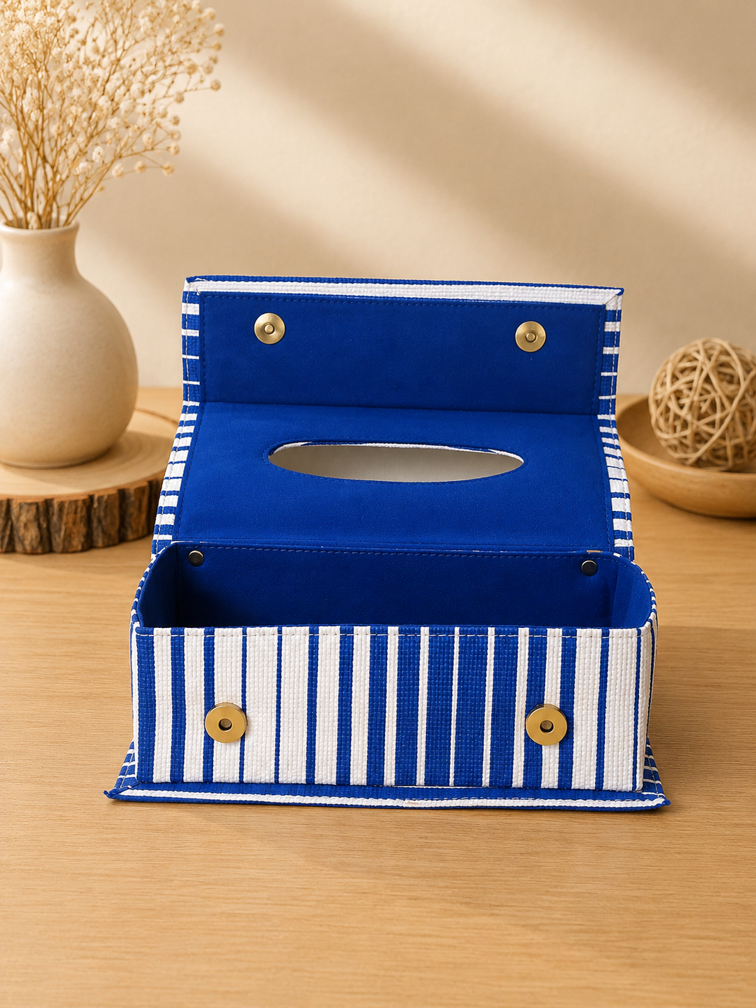 Tissue box